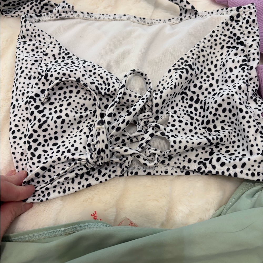 Two swimsuit sets - Picture 4 of 6